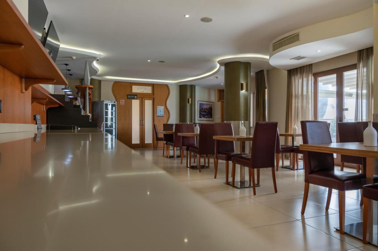 Hotel Agora Sure Hotel Collection By Best Western Lago Patria Eksteriør billede